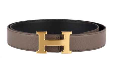 两个扣子的腰带怎么系 大衣腰带的系法